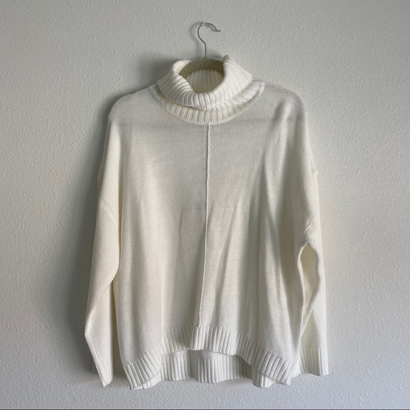 Sweaters - E Hyphen World Gallery White Turtleneck Sweater